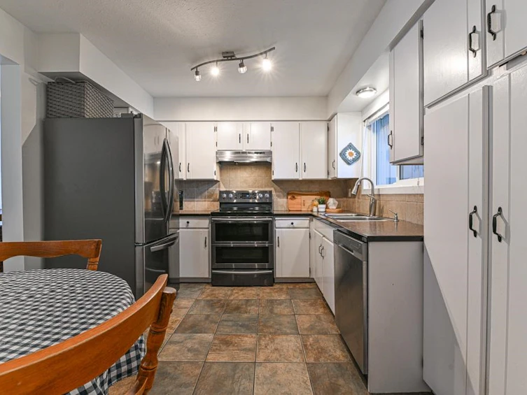 9-32870 Bevan Way, Abbotsford, BC, V2S 6R3 - 6