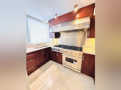 PH3-6733 Buswell Street - 5
