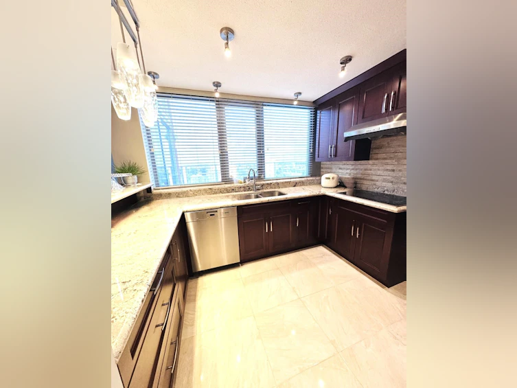 PH3-6733 Buswell Street, Richmond, BC, V6Y 0E3 - 6