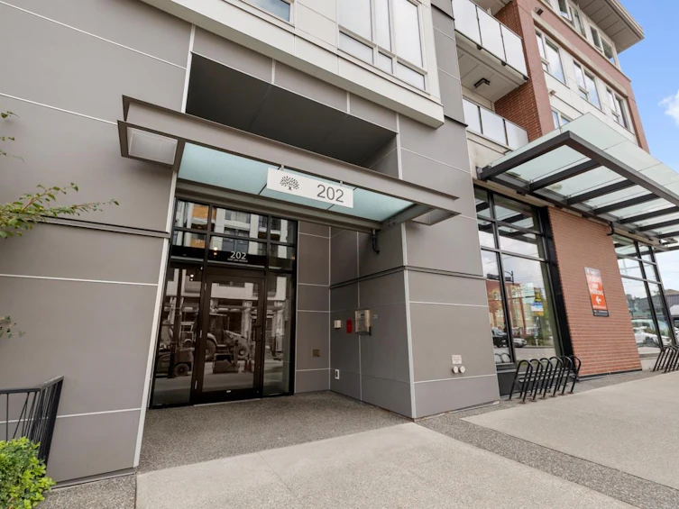 302-202 E 24th Avenue, Vancouver, BC, V5V 1Z6 - 3