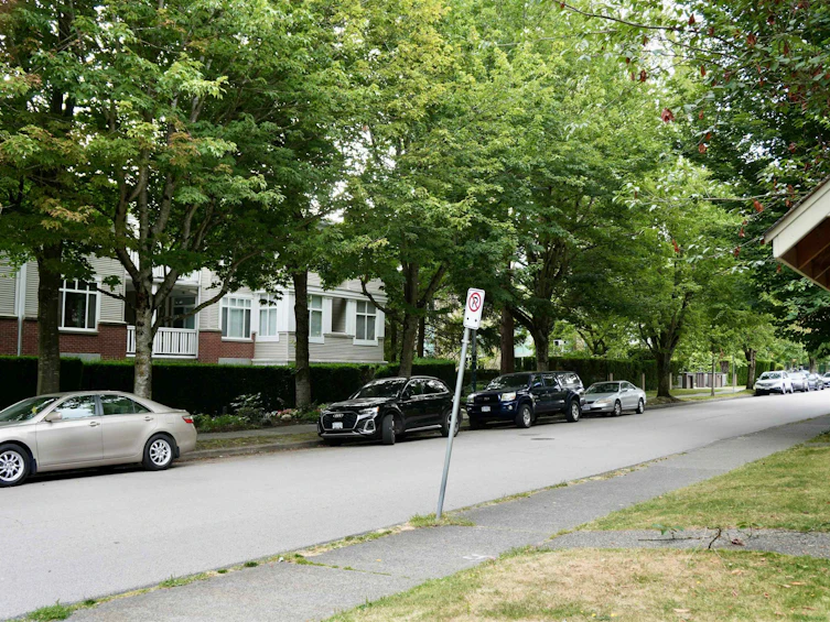 1666 W 10th Avenue, Vancouver, BC, V6J 2A1 - 3