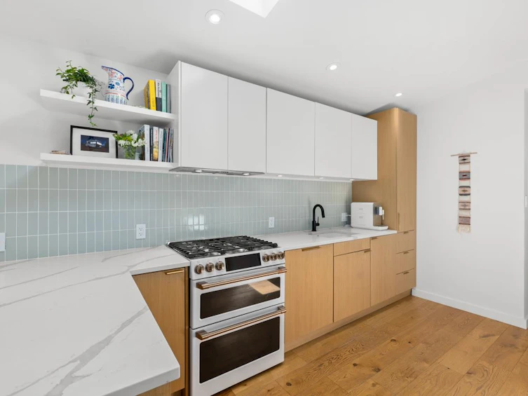 1346 E 15th Avenue, Vancouver, BC, V5N 2E4 - 13