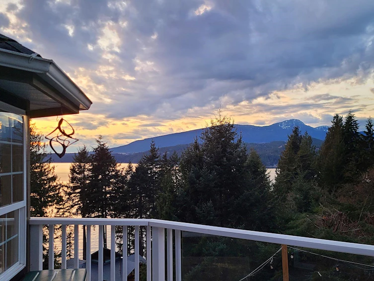 1609 Isleview Lane, Bowen Island, BC, V0N 1G2