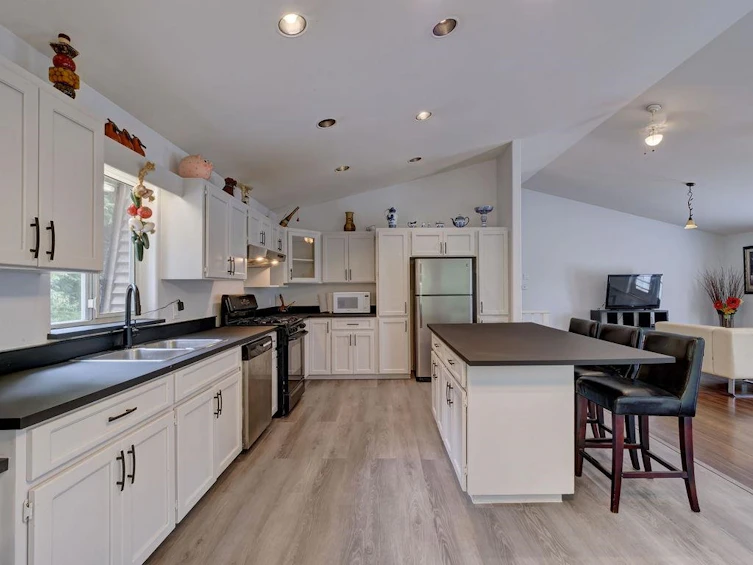 1733 Lower Road, Gibsons, BC, V0N 2W6 - 18