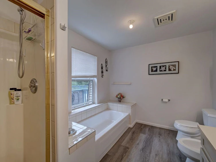 1733 Lower Road, Gibsons, BC, V0N 2W6 - 24