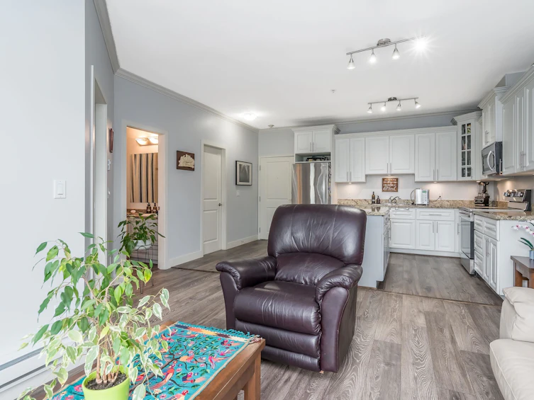207-22363 Selkirk Avenue, Maple Ridge, BC, V2X 2X6 - 9