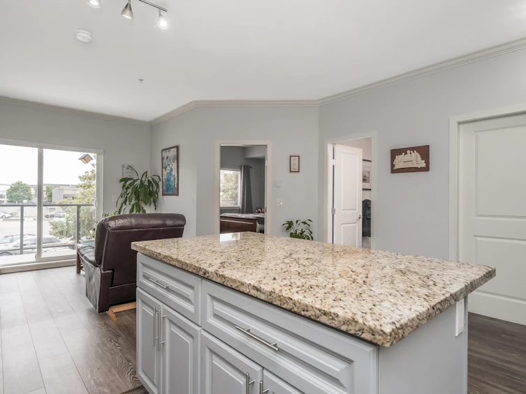 207-22363 Selkirk Avenue, Maple Ridge, BC, V2X 2X6 - 7