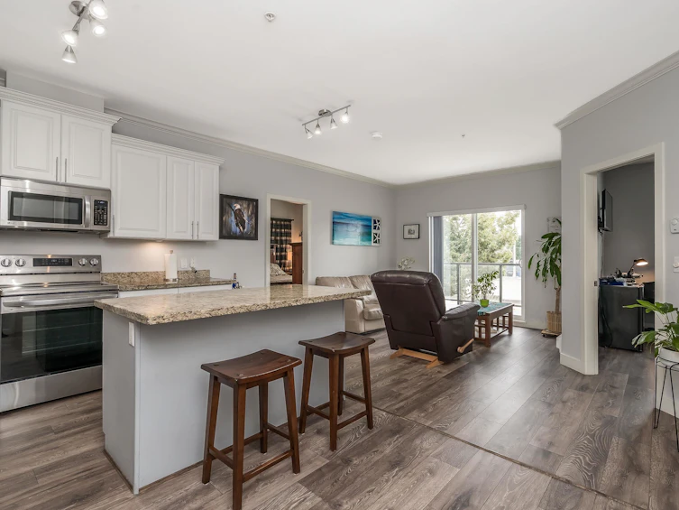 207-22363 Selkirk Avenue, Maple Ridge, BC, V2X 2X6 - 6