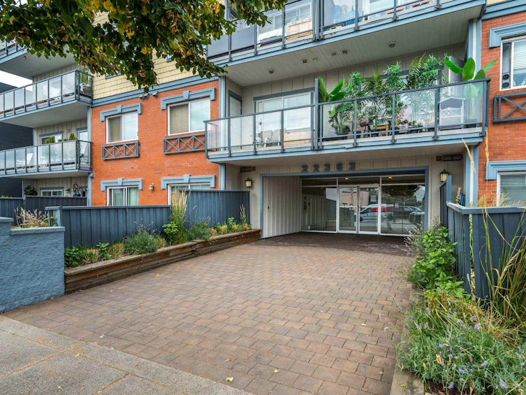 207-22363 Selkirk Avenue, Maple Ridge, BC, V2X 2X6 - 2