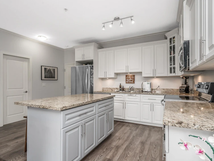 207-22363 Selkirk Avenue, Maple Ridge, BC, V2X 2X6 - 5