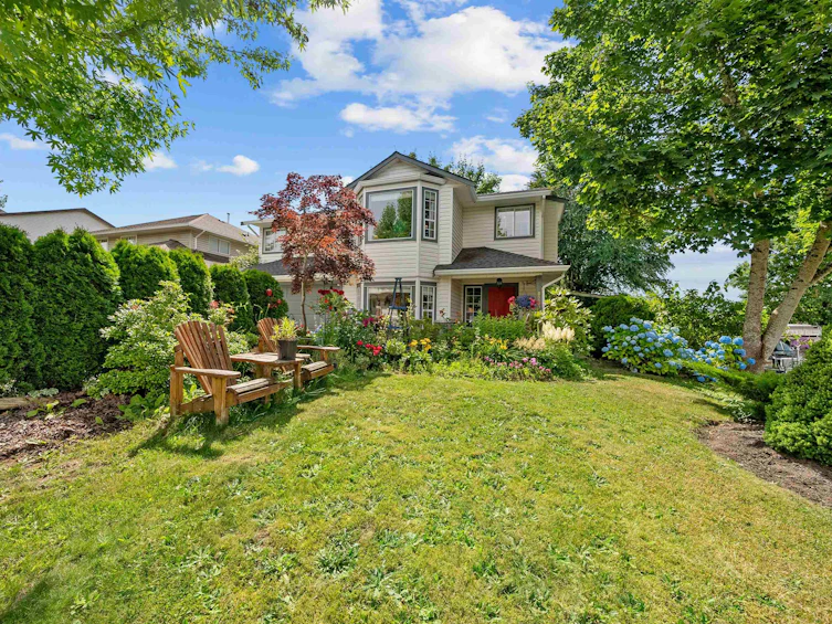 8269 Tanaka Terrace, Mission, BC, V2V 7J4 - 2