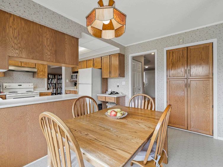 5668 E Sunrise Crescent, Surrey, BC, V3S 7M5 - 12