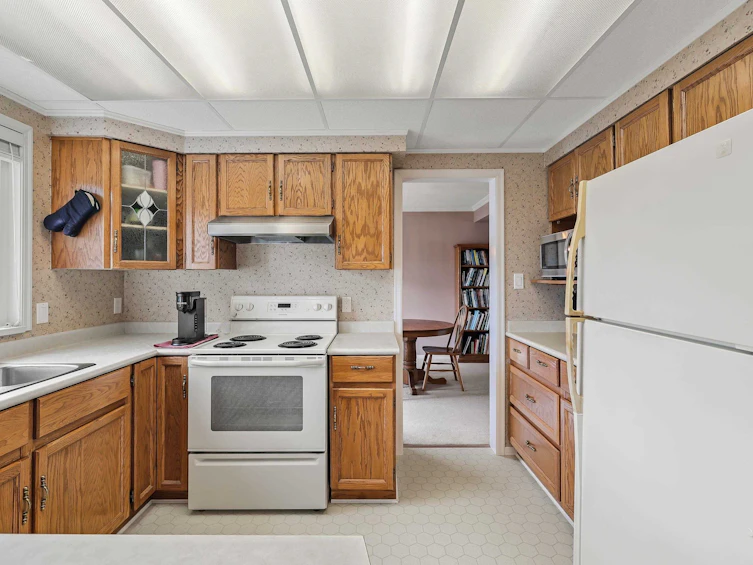 5668 E Sunrise Crescent, Surrey, BC, V3S 7M5 - 9