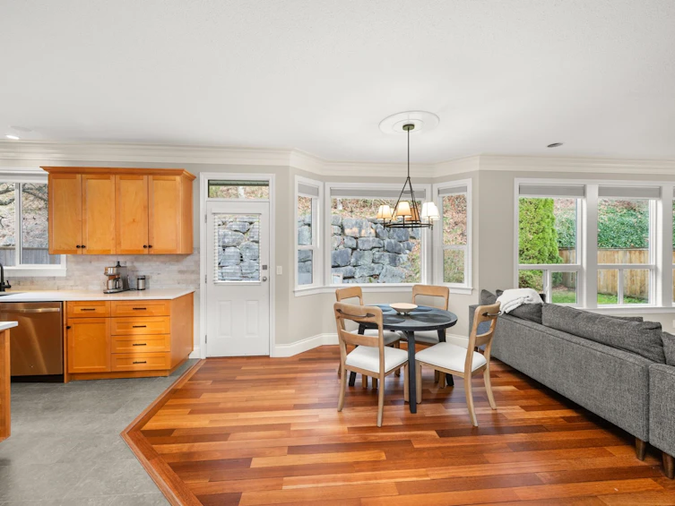 35361 Kinloch Place, Abbotsford, BC, V3G 3A8 - 12
