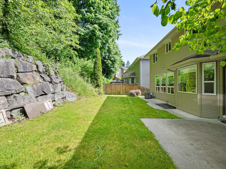 35361 Kinloch Place, Abbotsford, BC, V3G 3A8 - 33