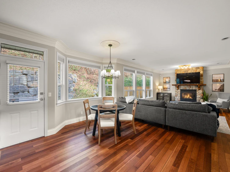 35361 Kinloch Place, Abbotsford, BC, V3G 3A8 - 20