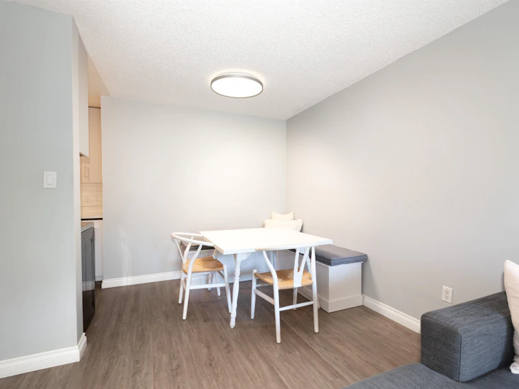207-9202 Horne Street, Burnaby, BC, V3N 4K2 - 13