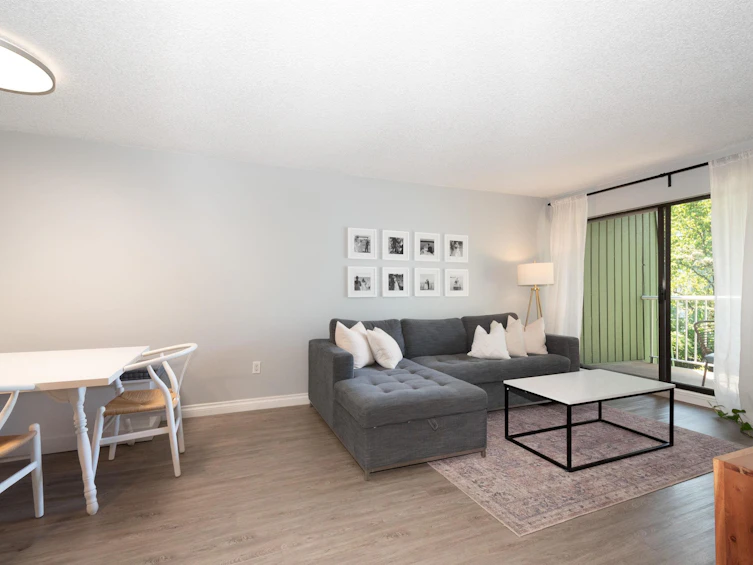 207-9202 Horne Street, Burnaby, BC, V3N 4K2 - 4