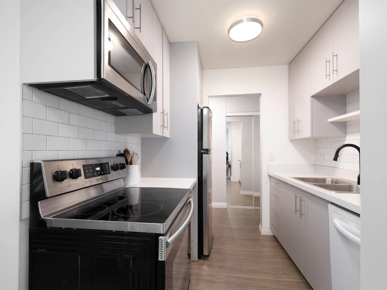 207-9202 Horne Street, Burnaby, BC, V3N 4K2 - 16