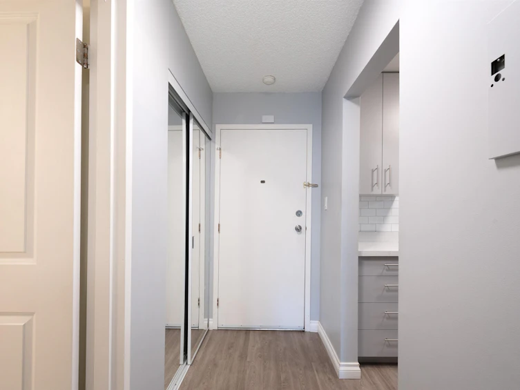207-9202 Horne Street, Burnaby, BC, V3N 4K2 - 2
