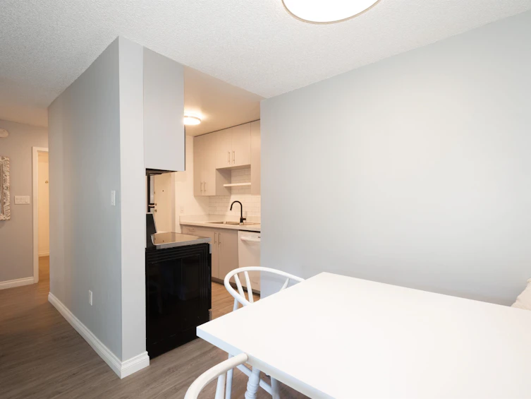207-9202 Horne Street, Burnaby, BC, V3N 4K2 - 14