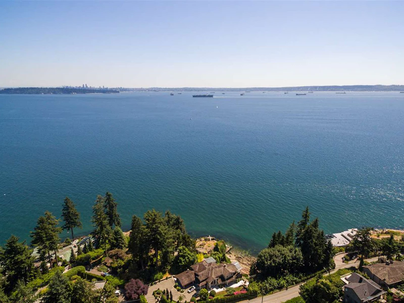 3548 Creery Avenue, West Vancouver BC V7V 2M1