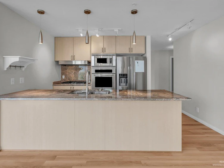 1905-1211 Melville Street, Vancouver, BC, V6E 0A7 - 10