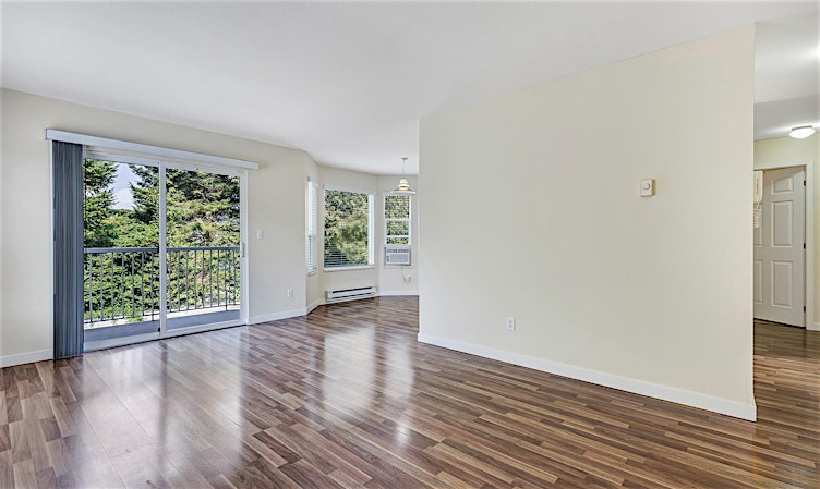 209-45222 Watson Road, Chilliwack, BC, V2R 3J4