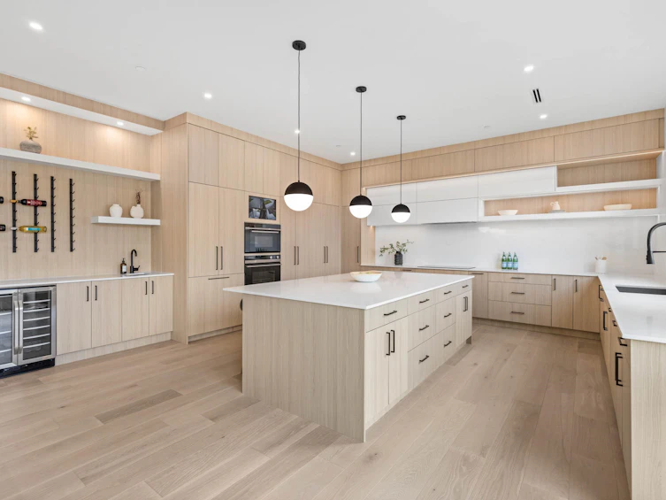 7639 Seven O'clock Drive, Pemberton, BC, V0N 2L3 - 10
