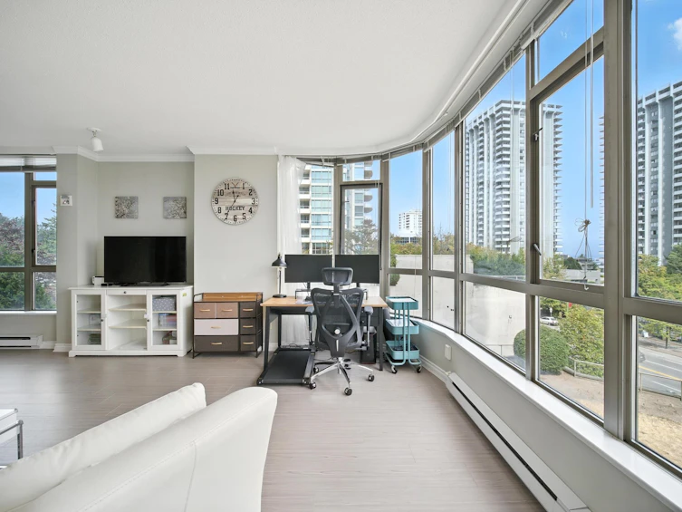 400-5967 Wilson Avenue, Burnaby, BC, V5H 4N9 - 5