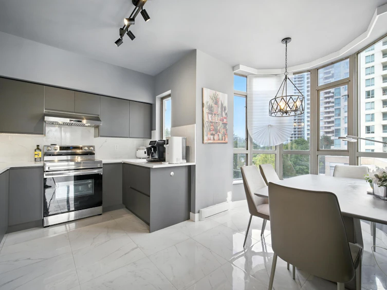 400-5967 Wilson Avenue, Burnaby, BC, V5H 4N9 - 3