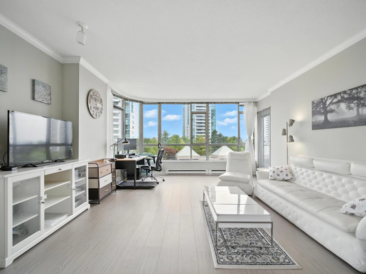 400-5967 Wilson Avenue, Burnaby, BC, V5H 4N9 - 2