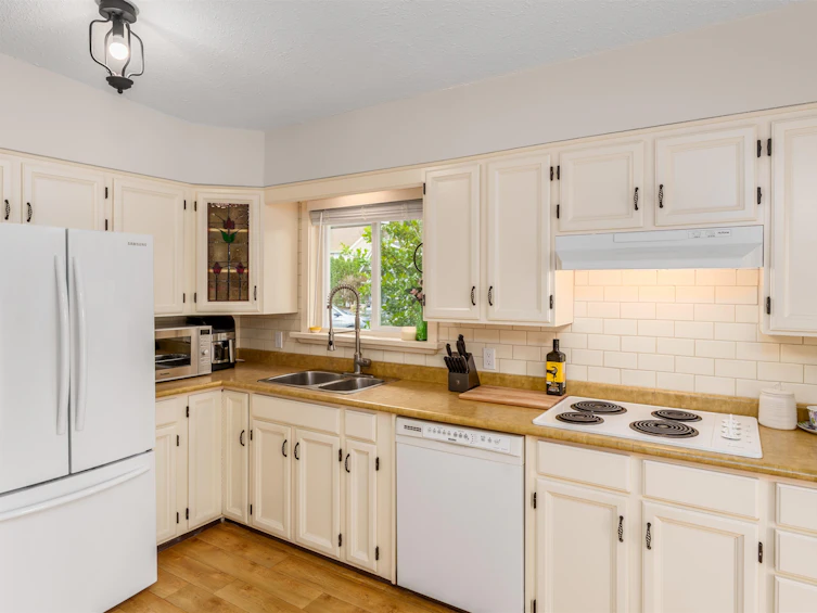 34777 Mt Blanchard Drive, Abbotsford, BC, V2S 2Y2 - 8