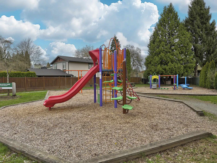 20882 Alpine Crescent, Maple Ridge, BC, V4R 2M3 - 31