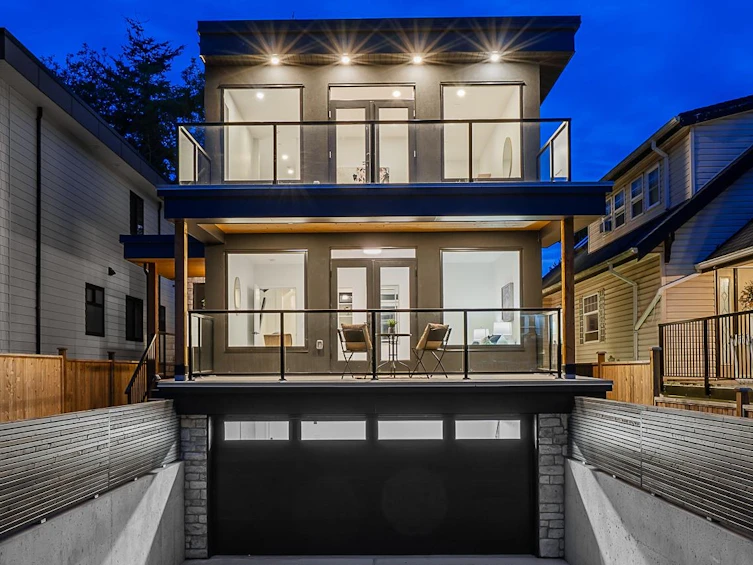 855 Lee Street, Surrey, BC, V4B 4N7
