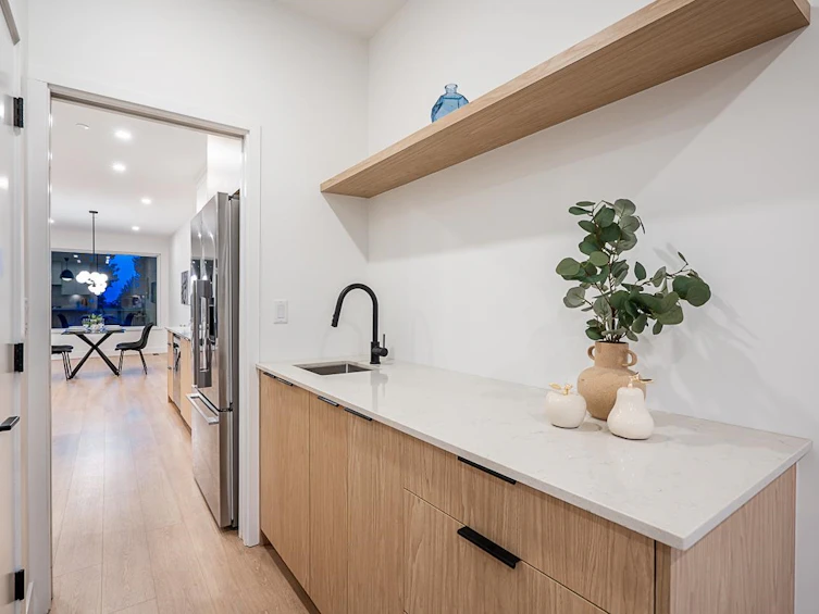 855 Lee Street, Surrey, BC, V4B 4N7 - 6