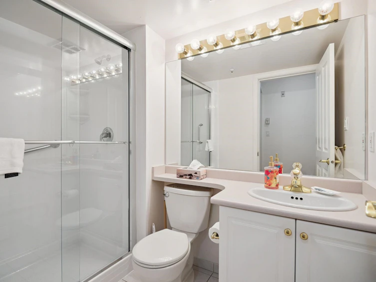 203-2105 W 42nd Avenue, Vancouver, BC, V6M 2B7 - 23