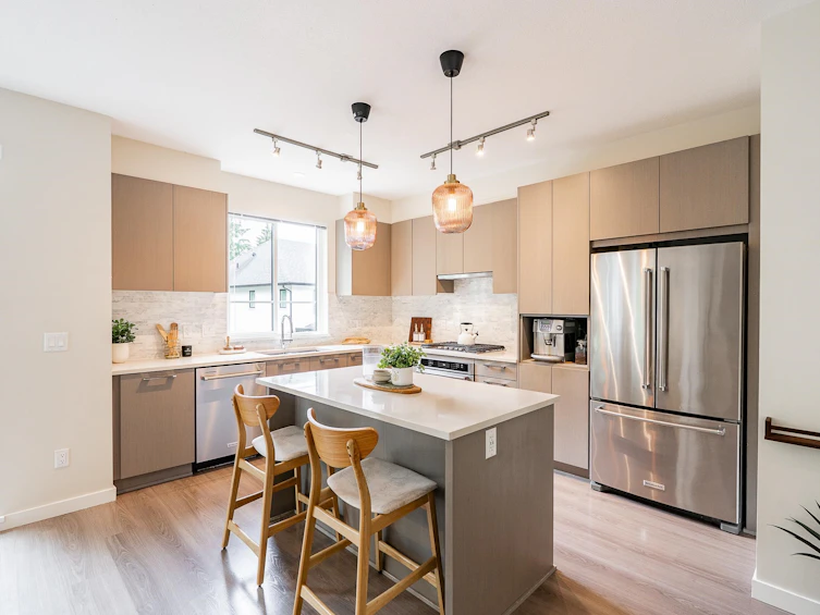91-3500 Burke Village Promenade, Coquitlam, BC, V3E 0N2 - 10