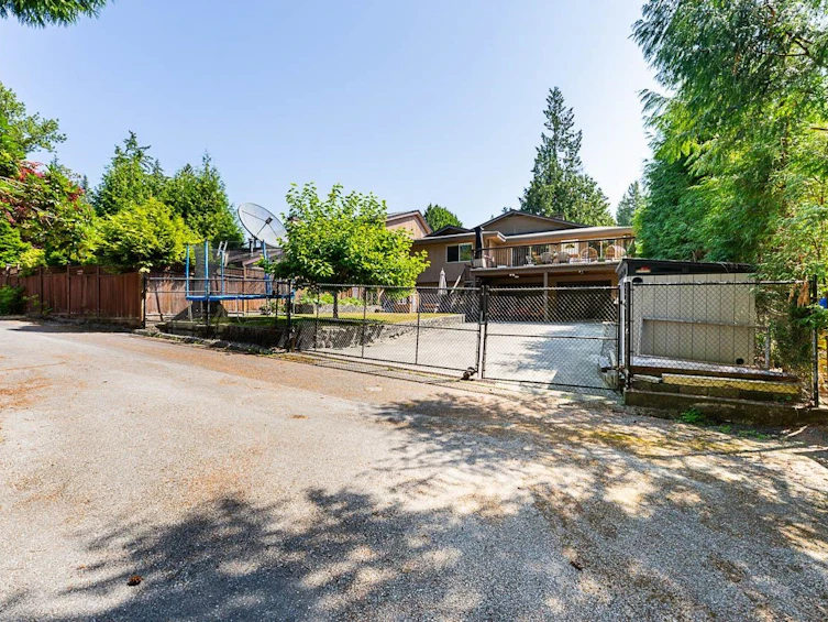 518 Roxham Street, Coquitlam, BC, V3J 4P3 - 38