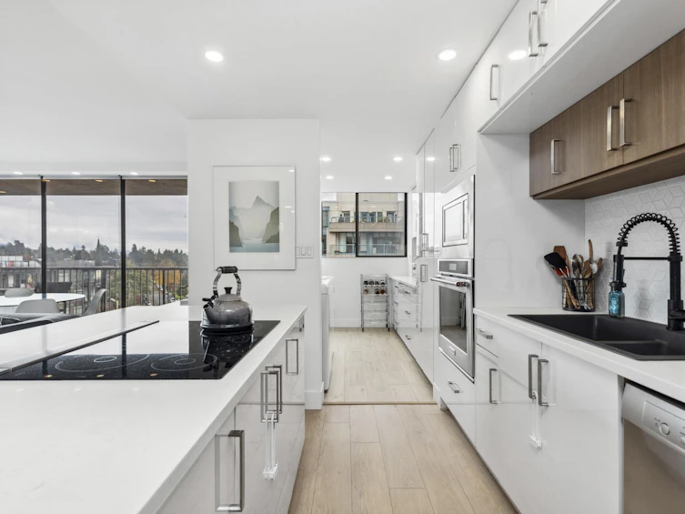 1003-140 E Keith Road, North Vancouver, BC, V7L 4M9 - 5