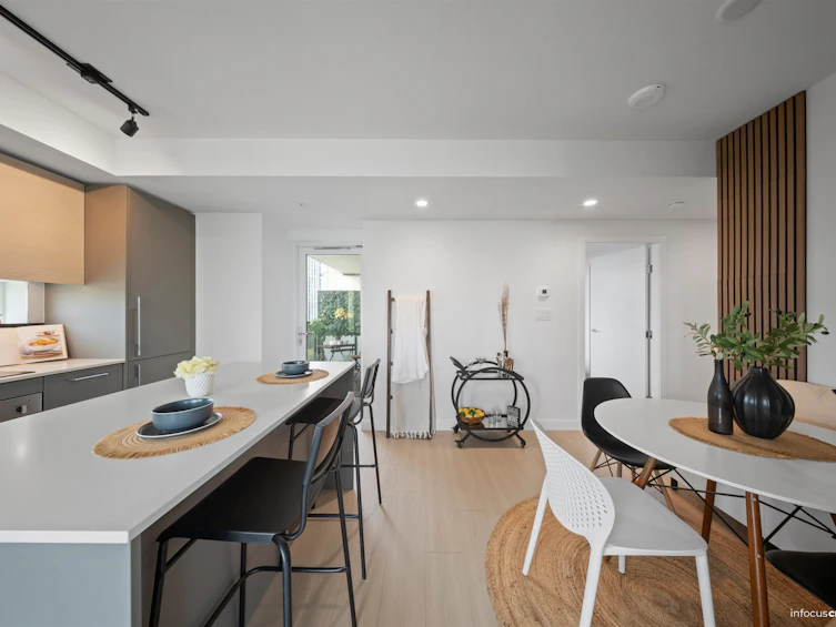 809-13745 George Junction, Surrey, BC, V3T 0V8 - 8