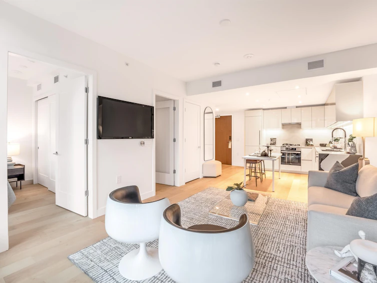 514-135 E 13th Street, North Vancouver, BC, V7L 0J8