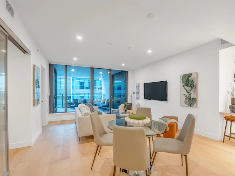 515-135 E 13th Street, North Vancouver, BC, V7L 0J8 - 4