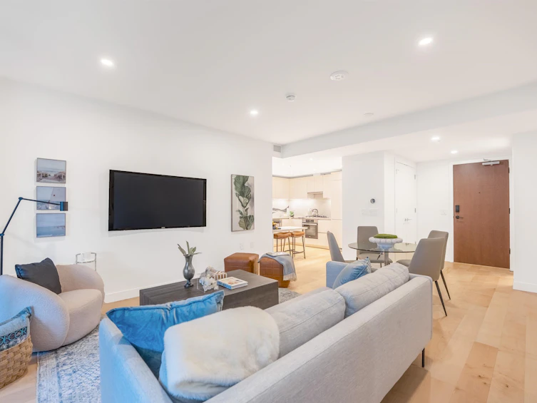 515-135 E 13th Street, North Vancouver, BC, V7L 0J8 - 2