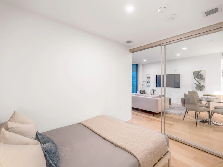 515-135 E 13th Street, North Vancouver, BC, V7L 0J8 - 9
