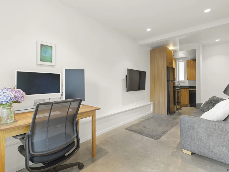 1601 E 4th Avenue, Vancouver, BC, V5N 1J7 - 29