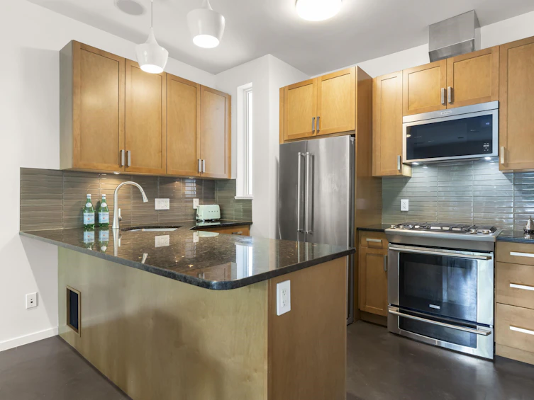 1601 E 4th Avenue, Vancouver, BC, V5N 1J7 - 11