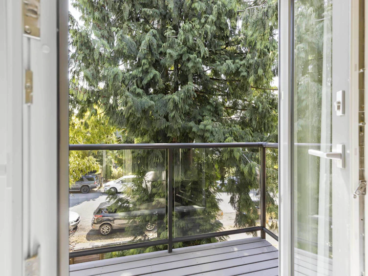1601 E 4th Avenue, Vancouver, BC, V5N 1J7 - 17