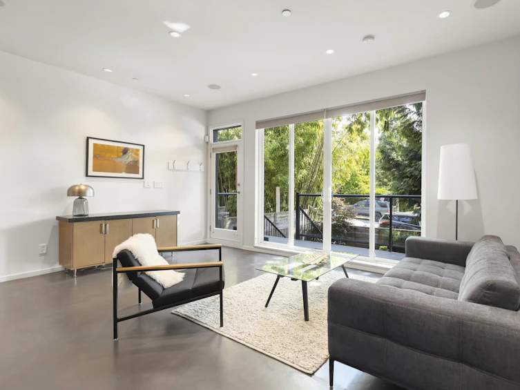 1601 E 4th Avenue, Vancouver, BC, V5N 1J7 - 3