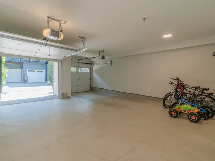 11-933 Premier Street, North Vancouver, BC, V7J 0E4 - 26